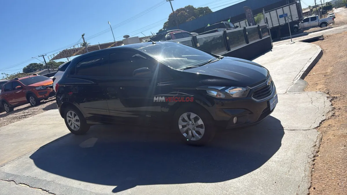 GM - Chevrolet ONIX HATCH LT 1.0 8V FlexPower 5p Mec. 2018