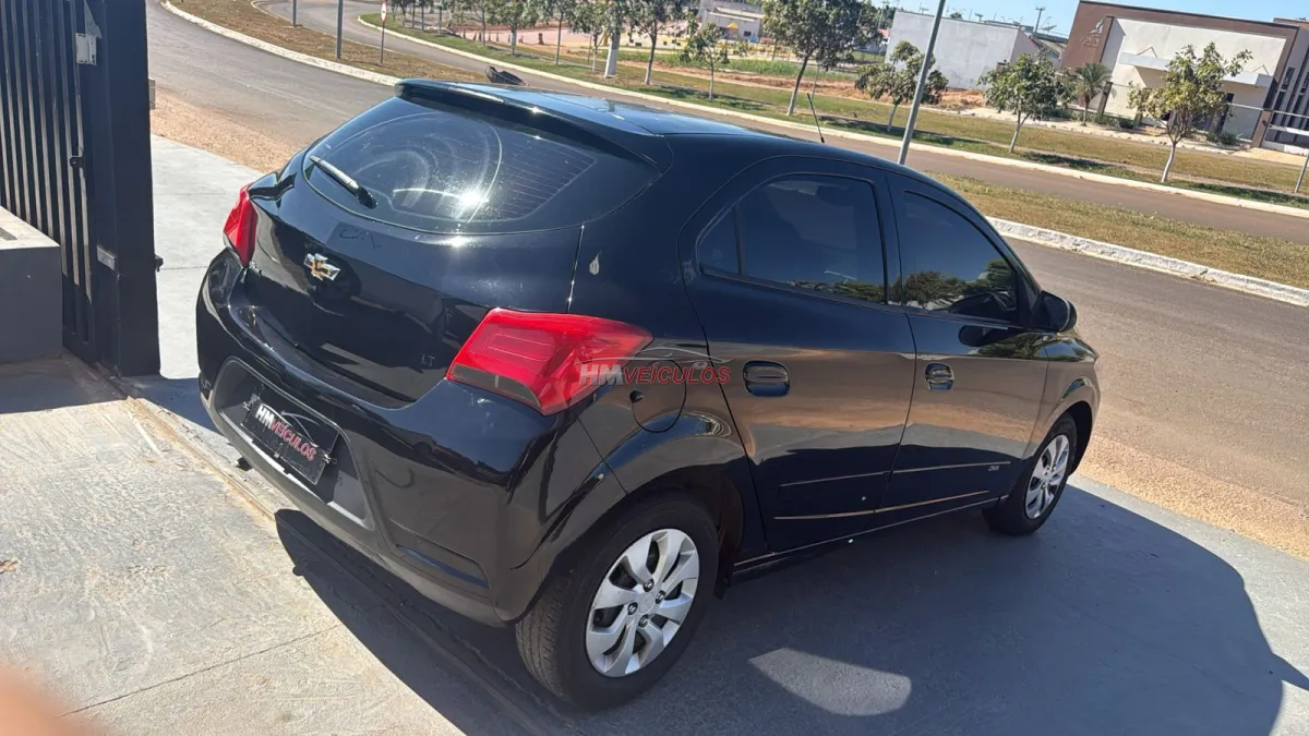 GM - Chevrolet ONIX HATCH LT 1.0 8V FlexPower 5p Mec. 2018