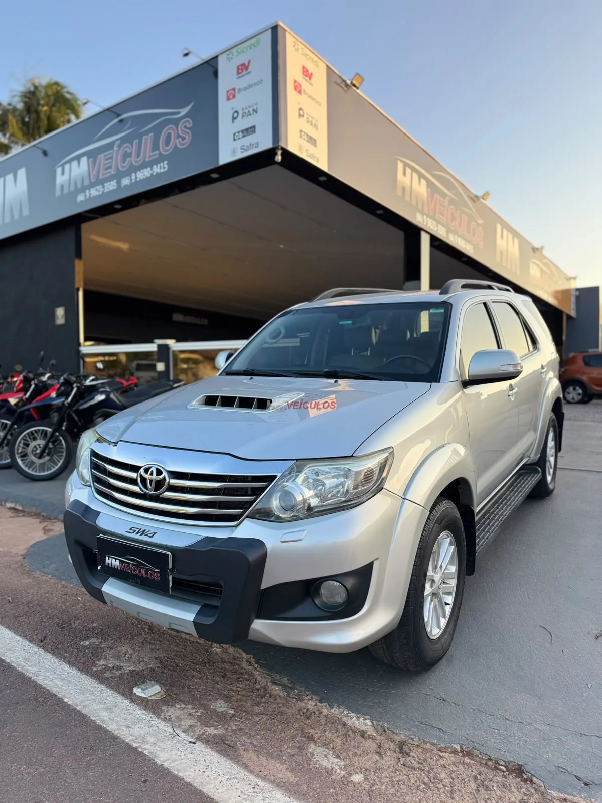 Toyota Hilux SW4 SRV D4-D 4x4 3.0 TDI Dies. Aut 2015