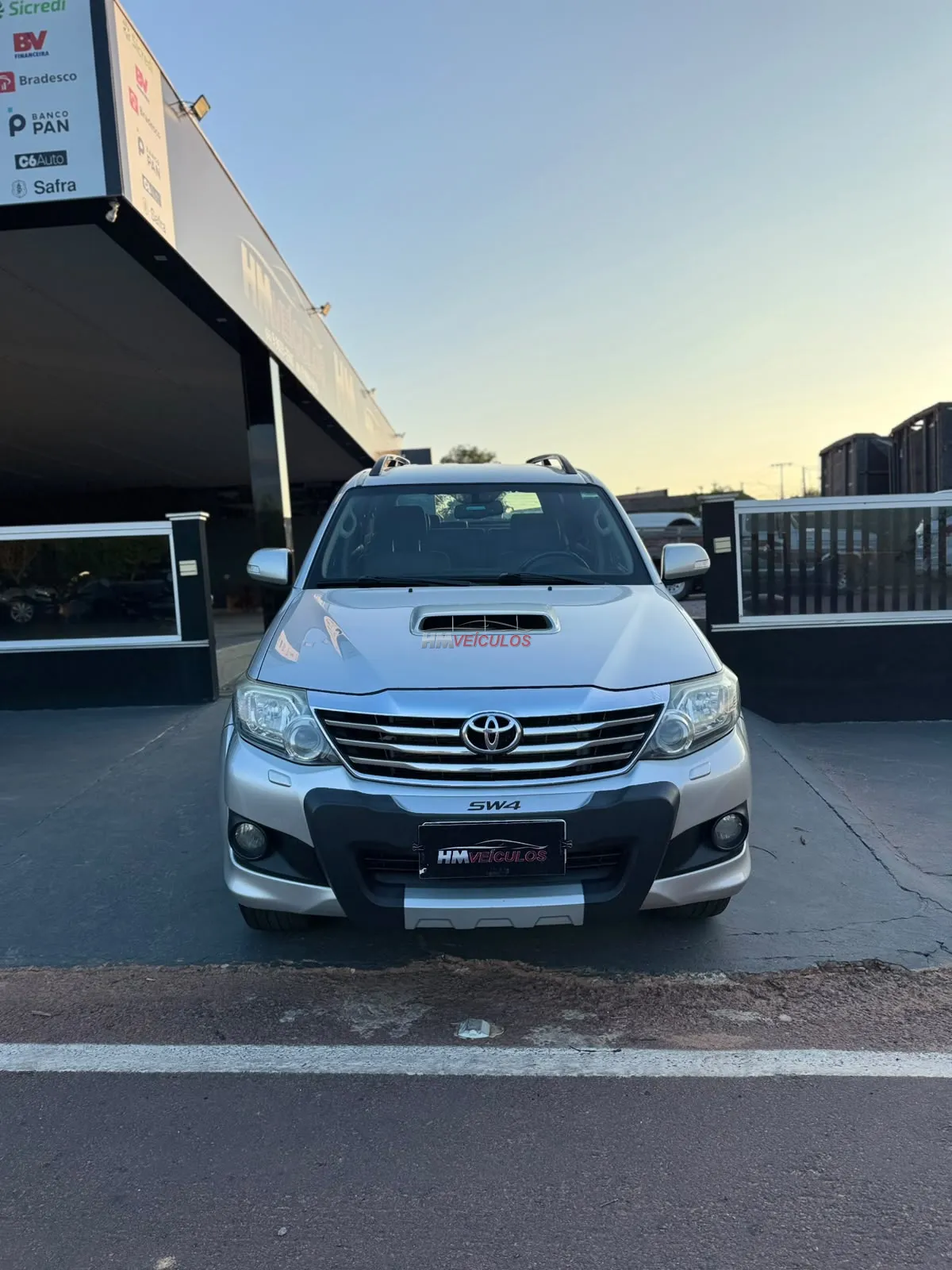 Toyota Hilux SW4 SRV D4-D 4x4 3.0 TDI Dies. Aut 2015