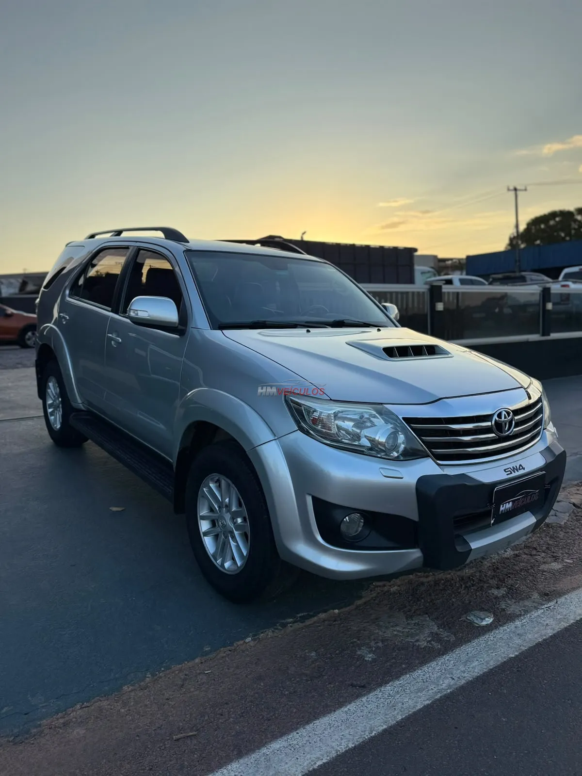 Toyota Hilux SW4 SRV D4-D 4x4 3.0 TDI Dies. Aut 2015